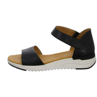 CAPRICE Sportliche Sandalette bis 30mm Sohlenhöhe